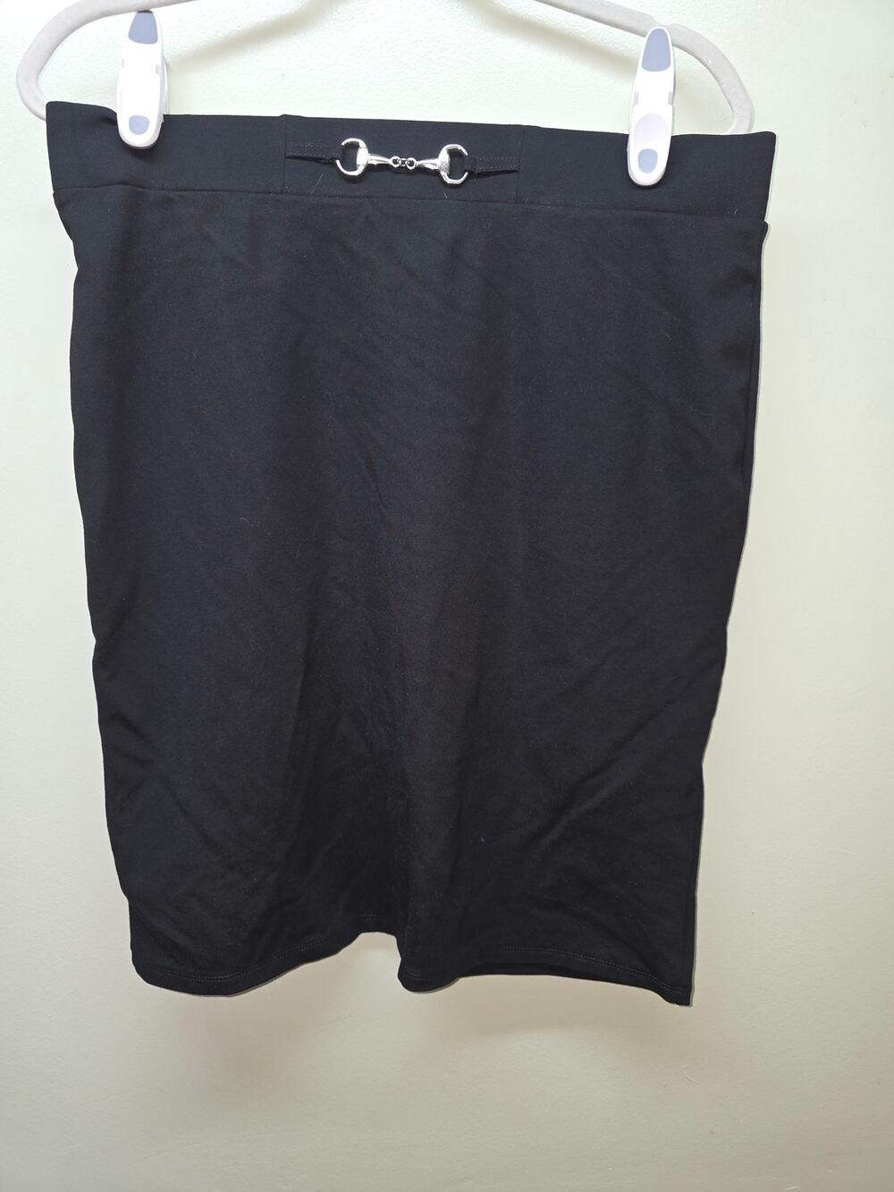 89th & Madison Solid Black Minimalist Knee Length Skirt